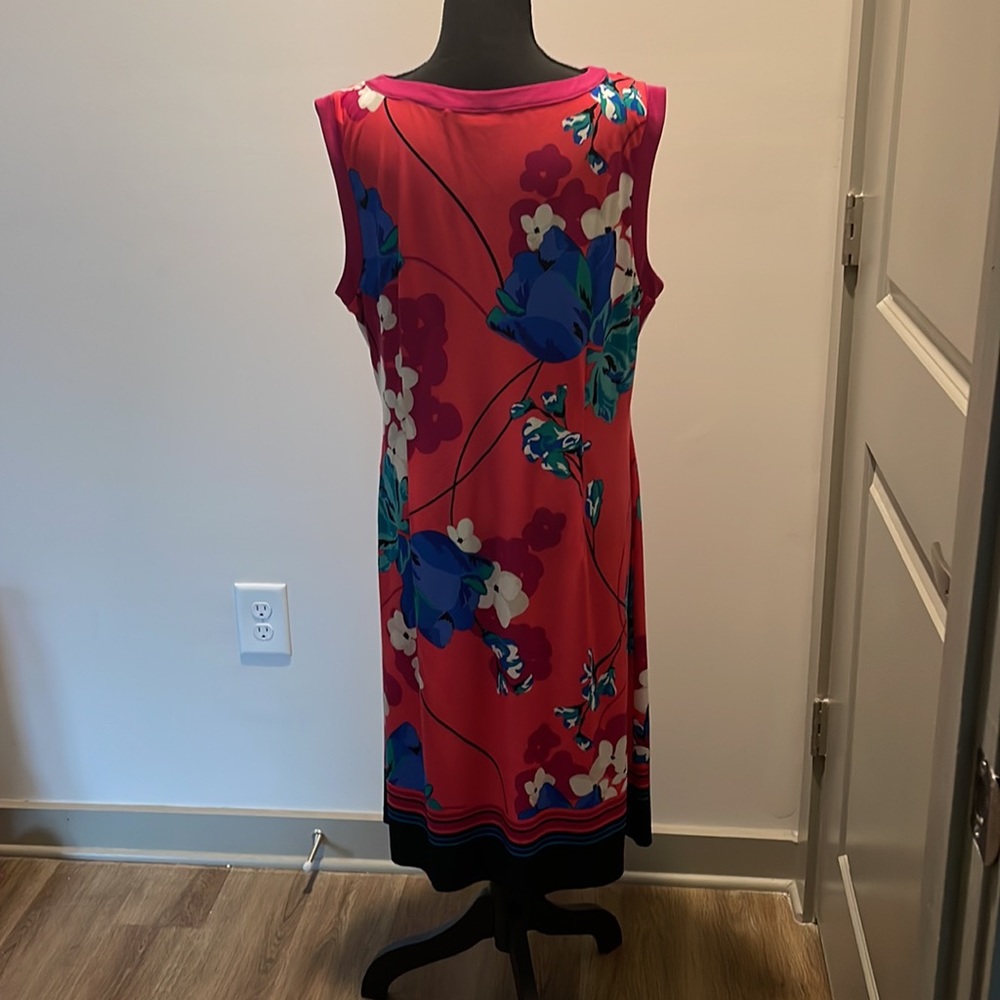 Pink floral dress - Picture 4 of 5